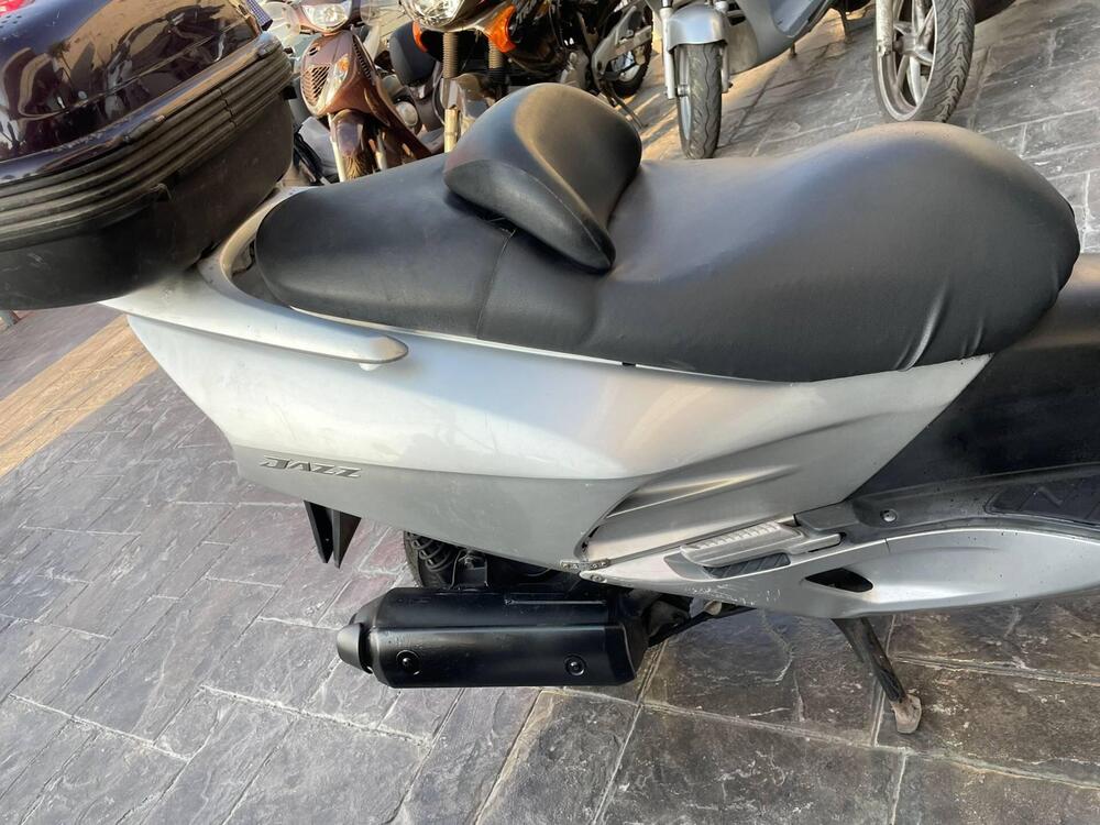 Honda Jazz 250 (2001 - 06) (6)