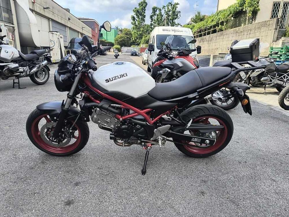 Suzuki SV650 (2021 - 24) (4)