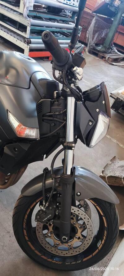 Suzuki GSR 600 (2006 - 11) usata