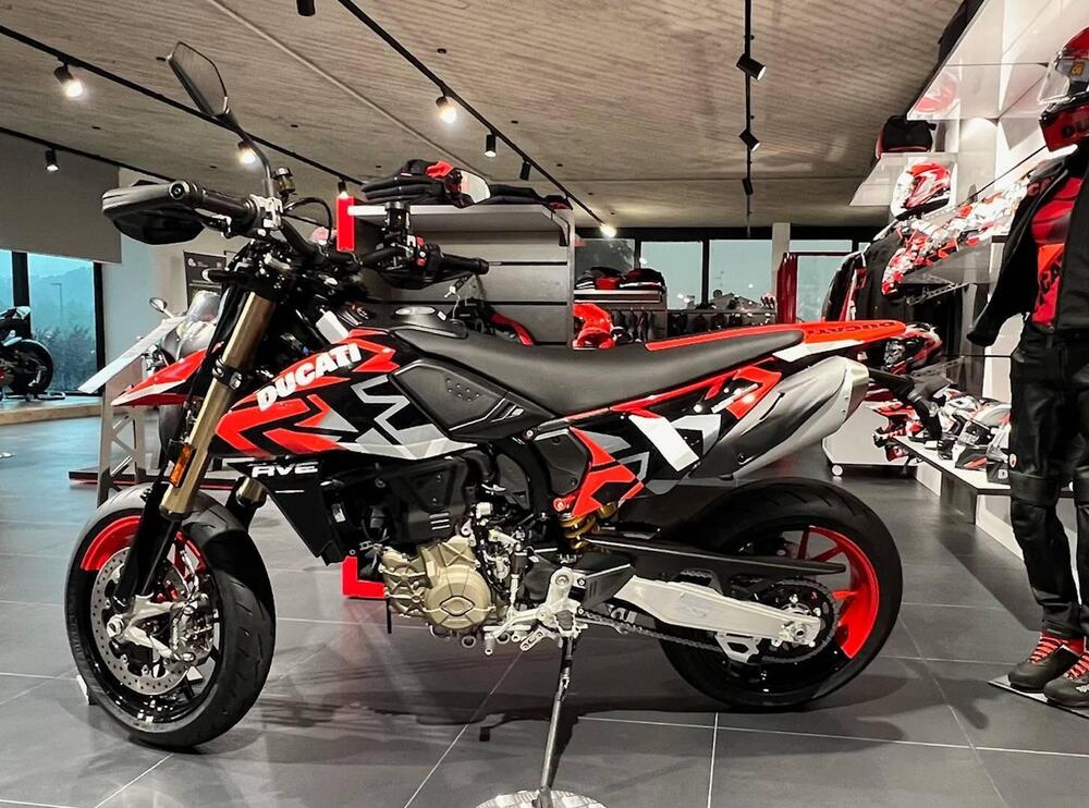 Ducati Hypermotard 698 Mono RVE (2024 - 25) (3)