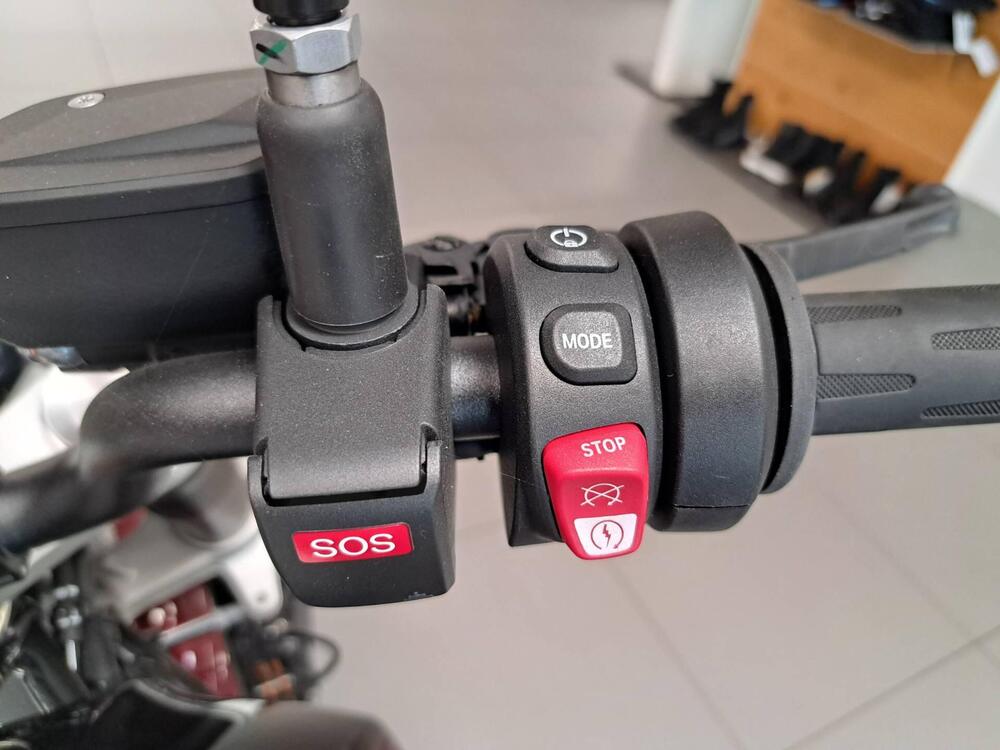 Bmw R 12 (2024 - 26) (6)