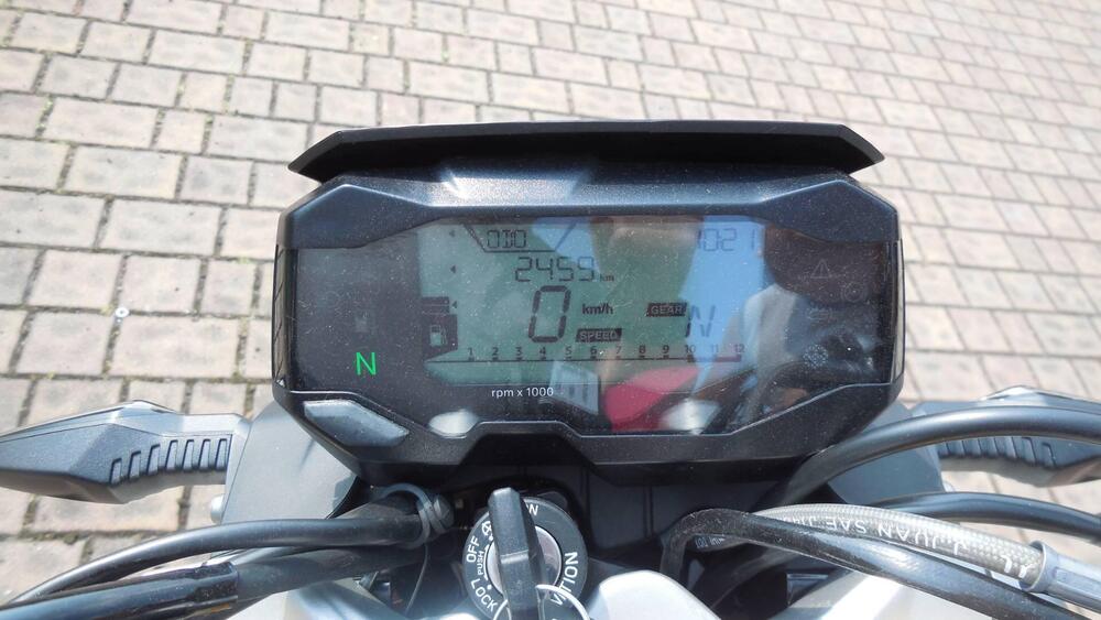 Bmw G 310 R (2021 - 25) (4)