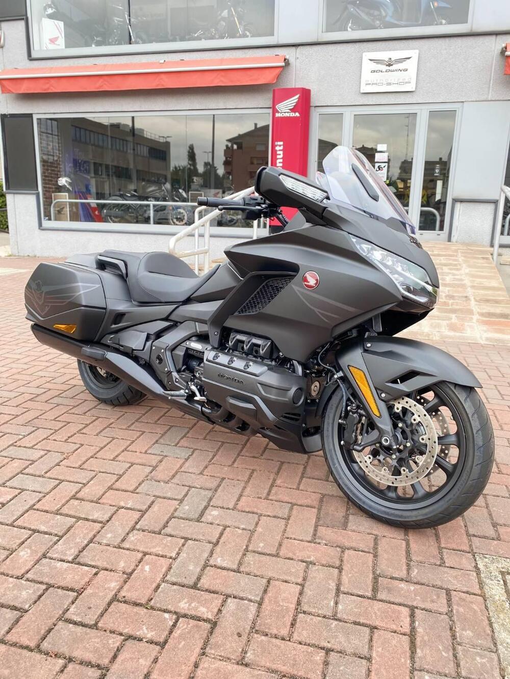 Honda GL 1800 Gold Wing 50° Anniversario (2025) (4)