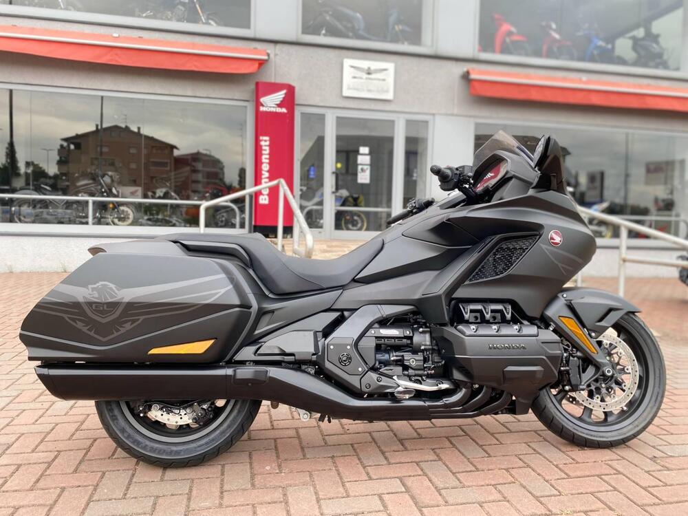 Honda GL 1800 Gold Wing 50° Anniversario (2025) (2)