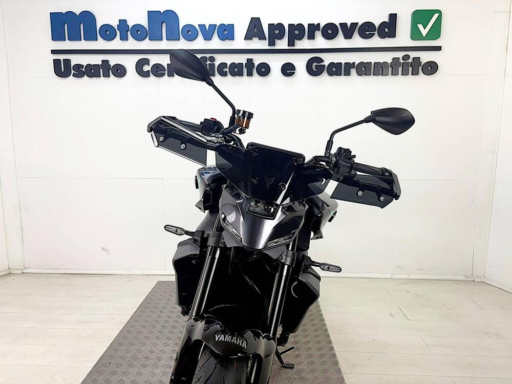 Yamaha MT-09 Y-AMT (2024 - 26) (2)