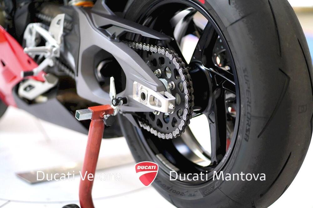 Ducati Panigale V4 S (2025) (13)