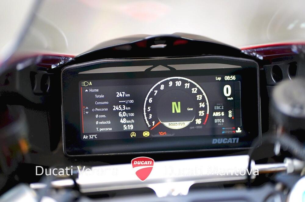 Ducati Panigale V4 S (2025) (20)