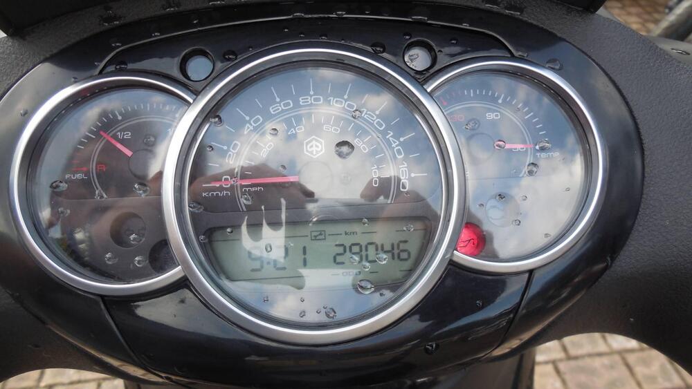 Piaggio Beverly 300 S i.e. (2015 - 16) (4)