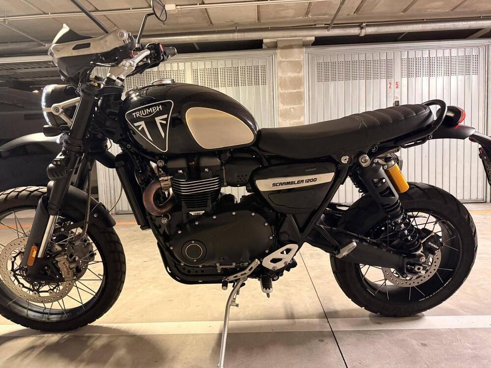 Triumph Scrambler 1200 XE Bond Edition (2020) (3)
