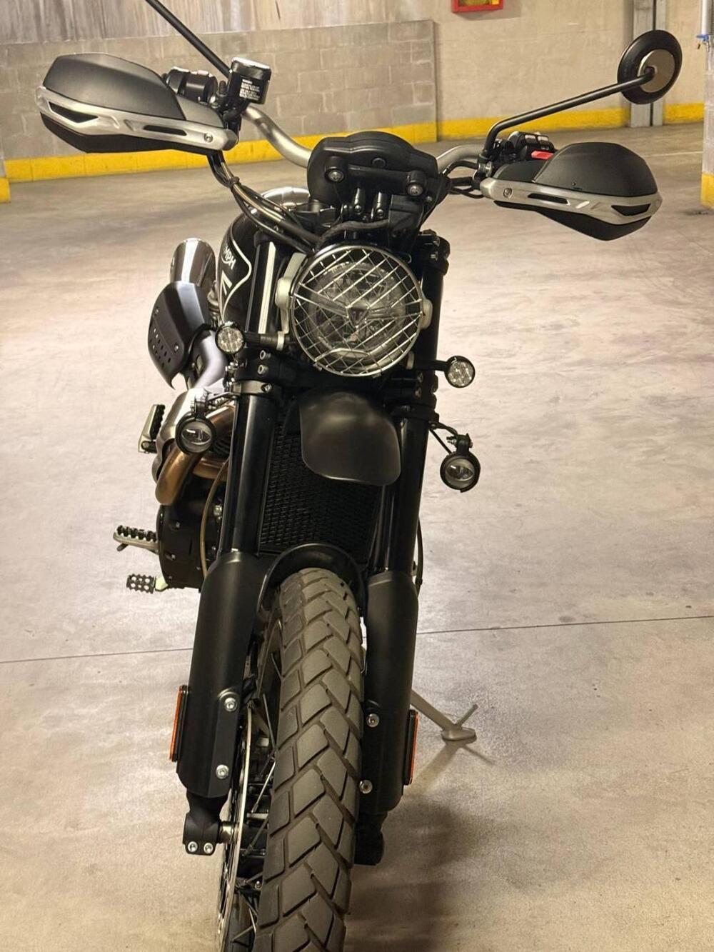 Triumph Scrambler 1200 XE Bond Edition (2020) (5)