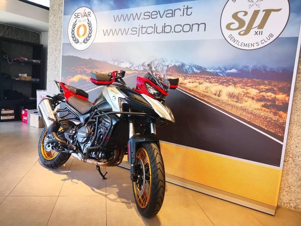 QJ Motor SRT 900 SX (2025 - 26) (3)