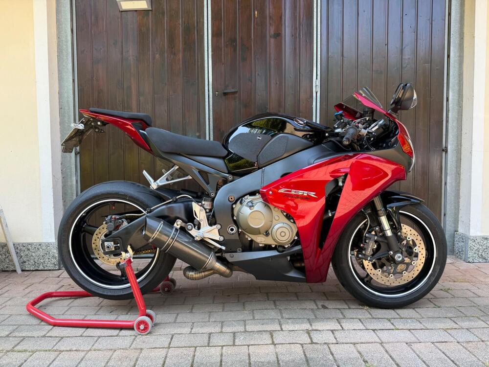 Honda CBR 1000 RR Fireblade (2008 - 11) (2)