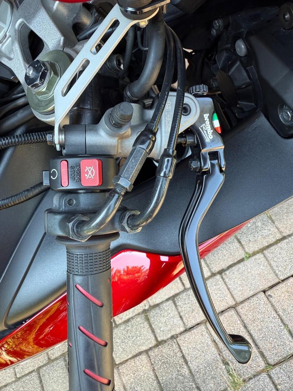 Honda CBR 1000 RR Fireblade (2008 - 11) (6)