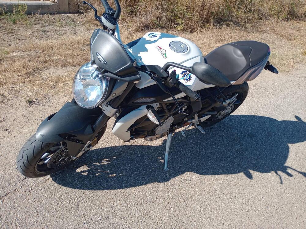 MV Agusta Brutale 675 (2011 - 15) (2)