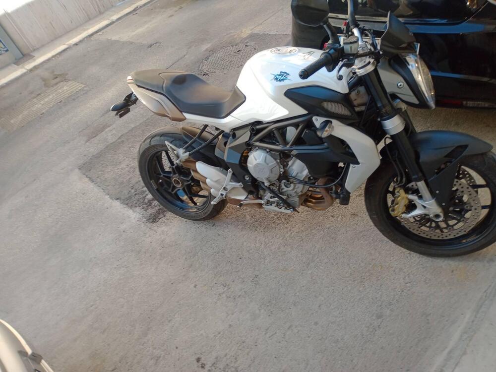 MV Agusta Brutale 675 (2011 - 15) (3)