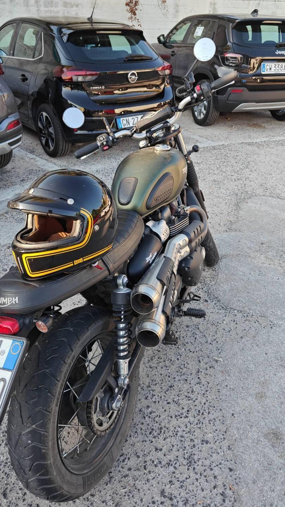 Triumph Scrambler (2006 - 17) (3)