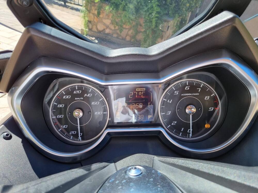 Yamaha X-Max 400 Tech Max (2020) (8)