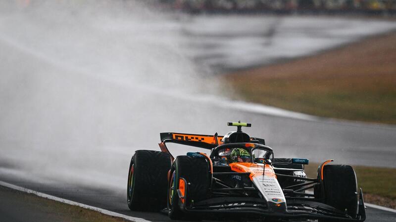 F1, GP Gran Bretagna 2025: Lando Norris vince a Silverstone! Secondo Piastri per penalit&agrave;. Primo podio per Hulkenberg. Disastro Ferrari con Leclerc, Hamilton 4&deg;