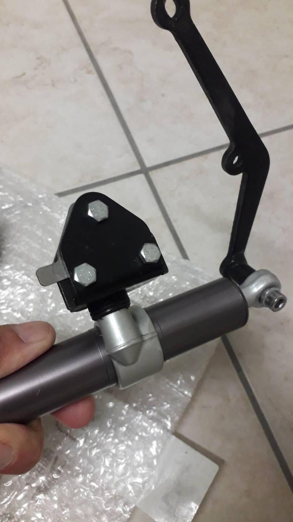 Ammortizzatore di sterzo Ducati