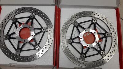 Dischi freno anteriori Brembo