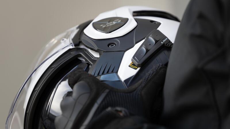 LS2: disponibile il primo interfono con IA in collaborazione con Midland