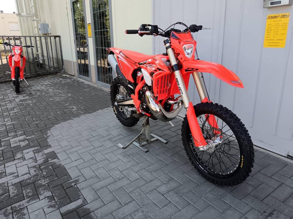 Betamotor RR X-PRO 300 2T Enduro (2026) (3)