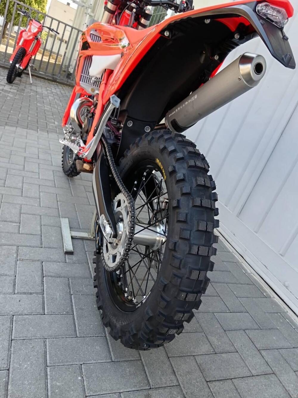 Betamotor RR X-PRO 300 2T Enduro (2026) (16)