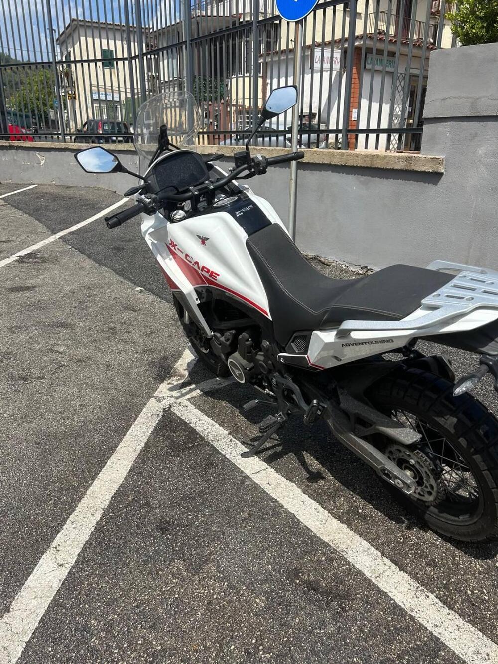 Moto Morini X-Cape 650 (2021 - 26) (3)