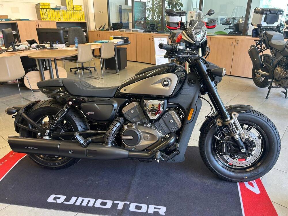 QJ Motor SRV 600 V (2025 - 26) (5)