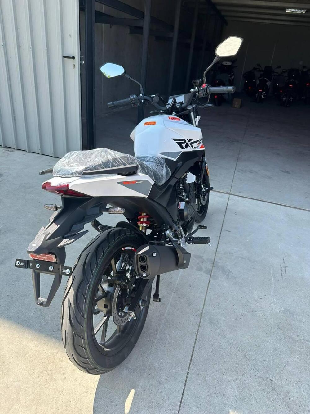 Keeway Motor RKS 125 (2025 - 26) (2)