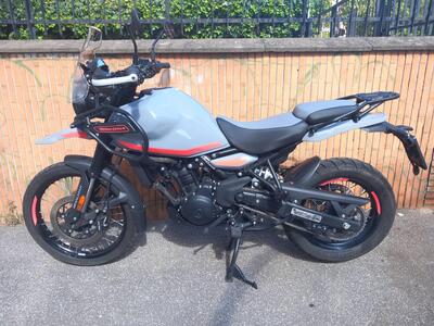 Royal Enfield Himalayan 450 (2024 - 25) usata