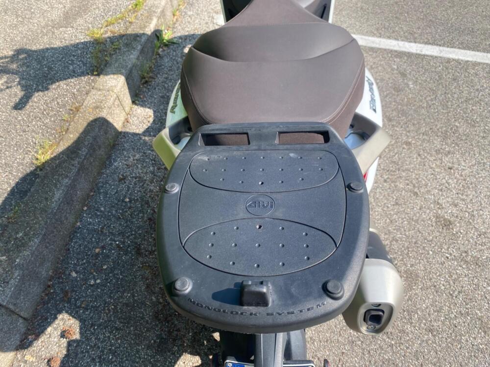 Piaggio Beverly 300 ABS-ASR (2021 - 25) (8)