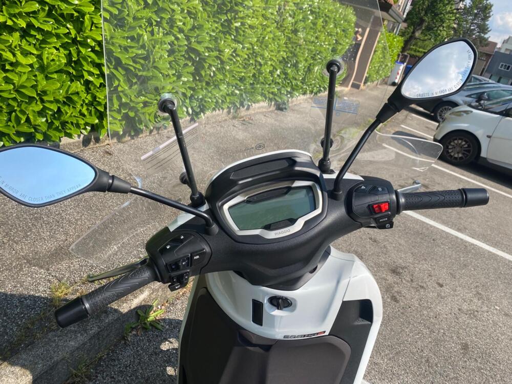 Piaggio Beverly 300 ABS-ASR (2021 - 25) (9)