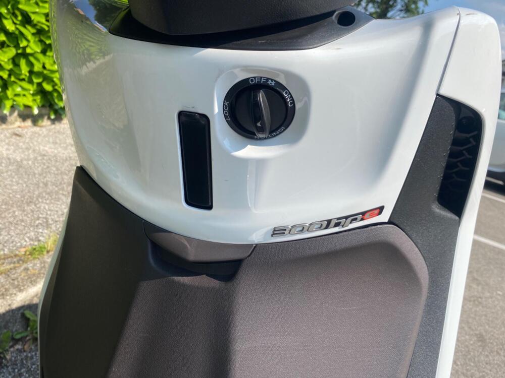 Piaggio Beverly 300 ABS-ASR (2021 - 25) (10)