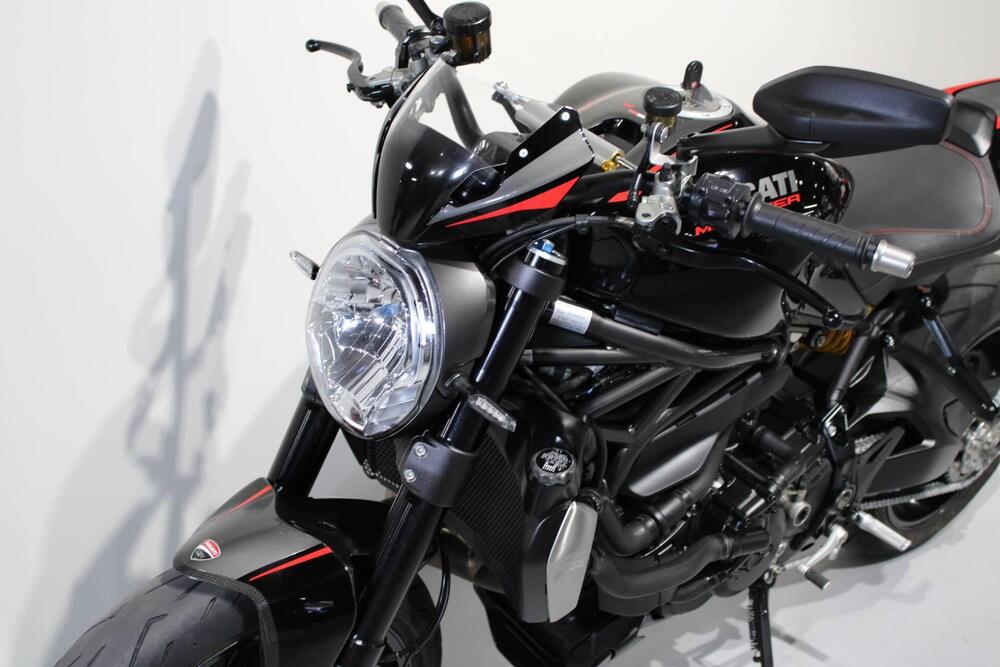 Ducati Monster 1200 R (2016 - 19) (11)