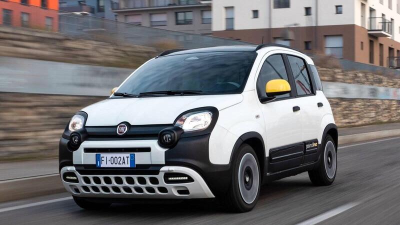 Fiat Panda: resta in campo e le ha tutte contro. Top e Flop
