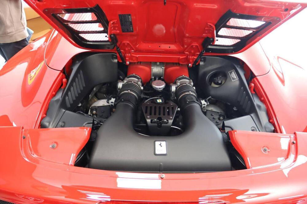 Ferrari 458 Spider usata a Varese (12)