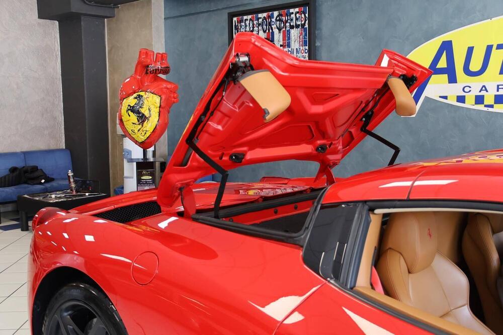 Ferrari 458 Spider usata a Varese (4)