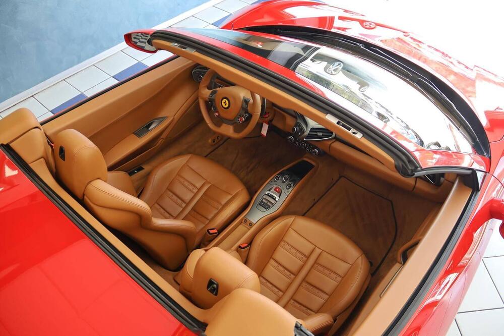 Ferrari 458 Spider usata a Varese (3)