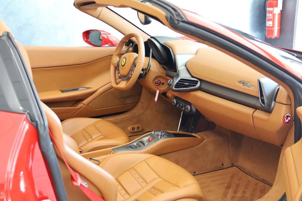 Ferrari 458 Spider usata a Varese (8)