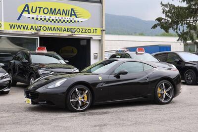 Ferrari California Spider California DCT del 2015 usata a Besozzo