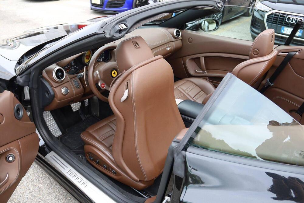 Ferrari California Spider usata a Varese (9)