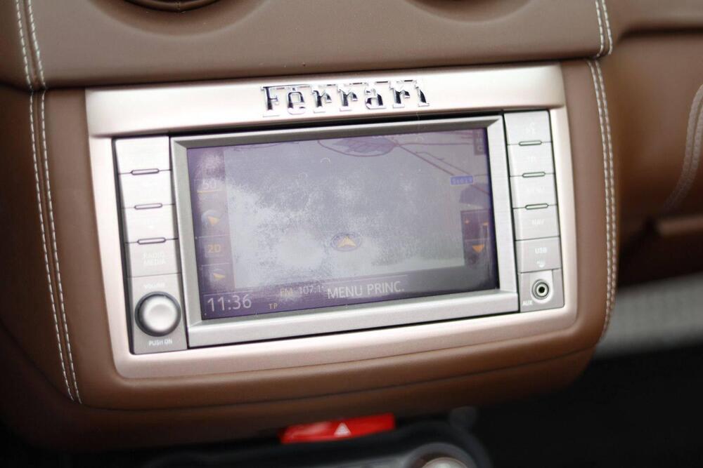 Ferrari California Spider usata a Varese (18)