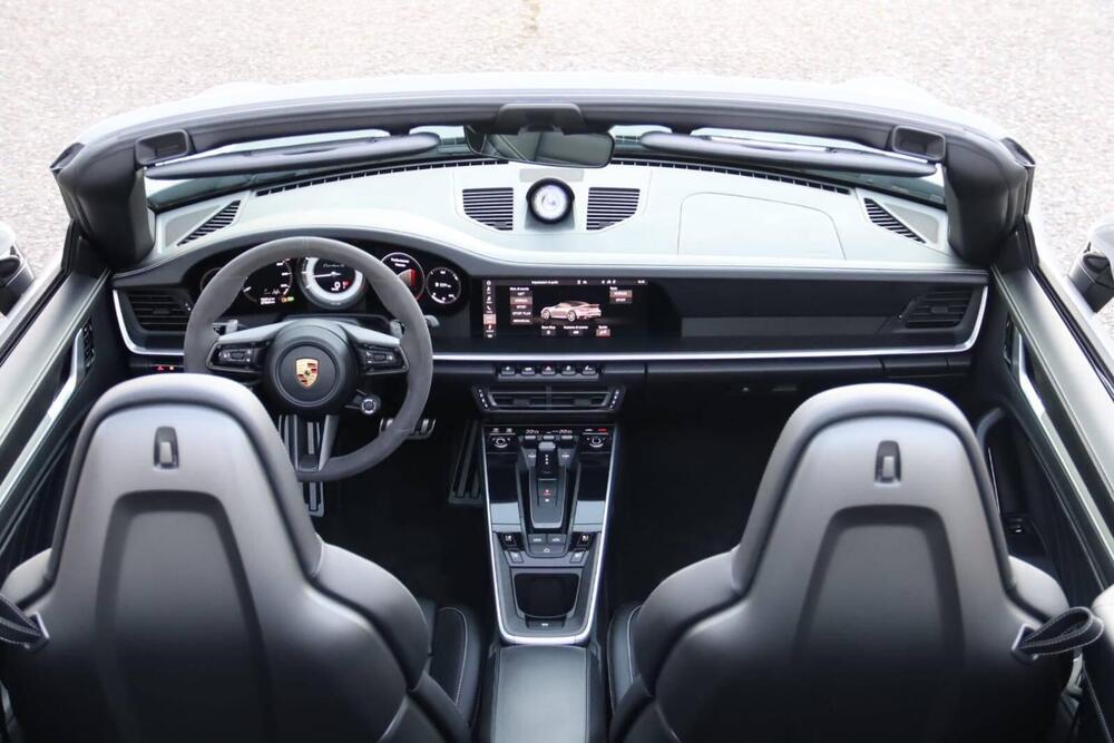 Porsche 911 Cabrio usata a Varese (10)