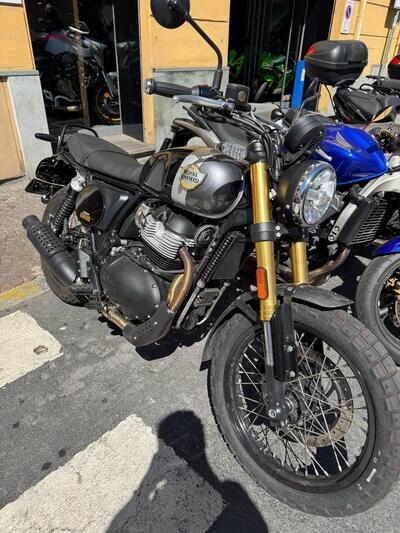 Royal Enfield Bear 650 (2025) usata