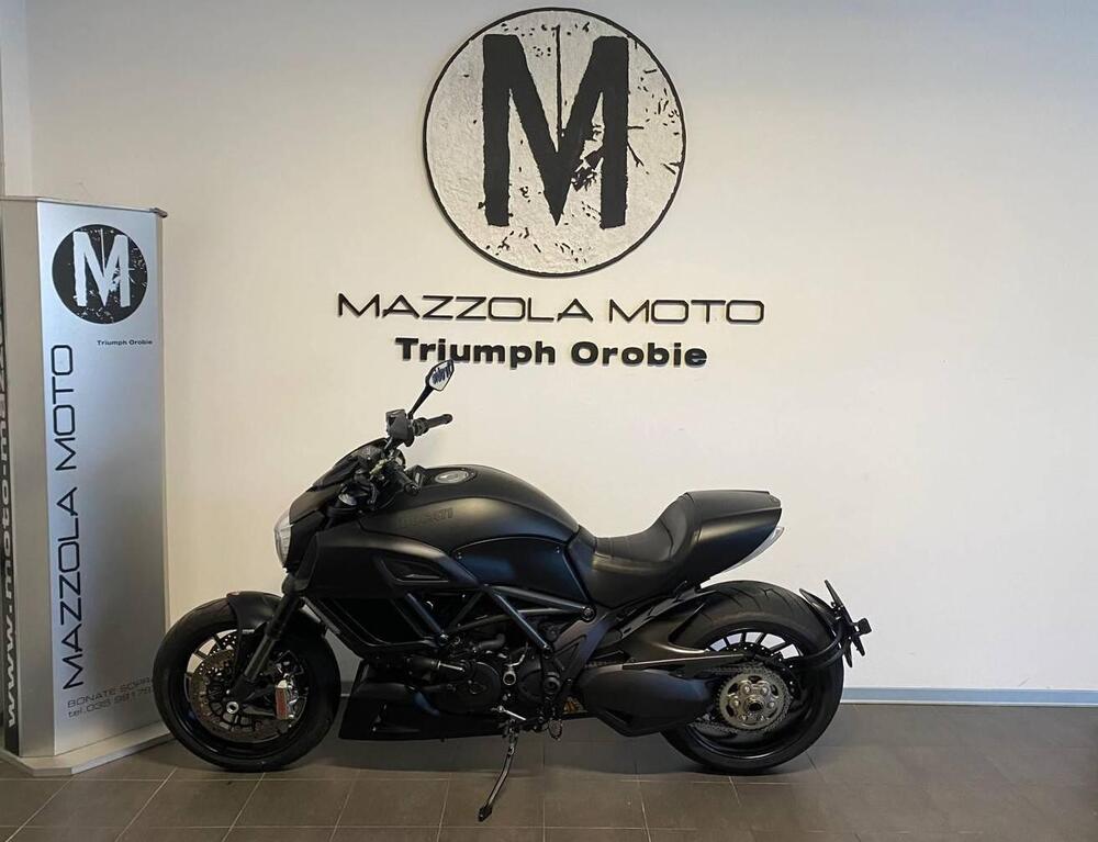 Ducati Diavel 1200 Dark (2012 - 13) (3)