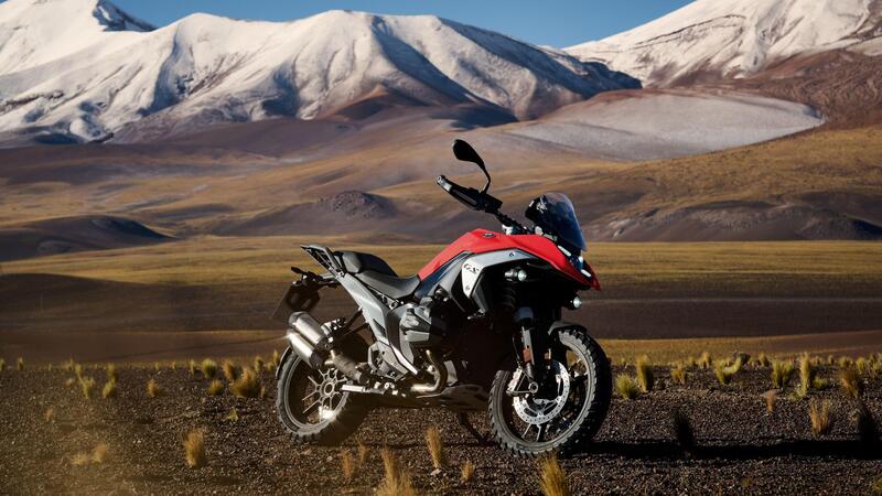 Le BMW 2026 cambiano vestito. Dalla R 1300 GS alla M 1000 XR: ecco tutte le nuove colorazioni [GALLERY]