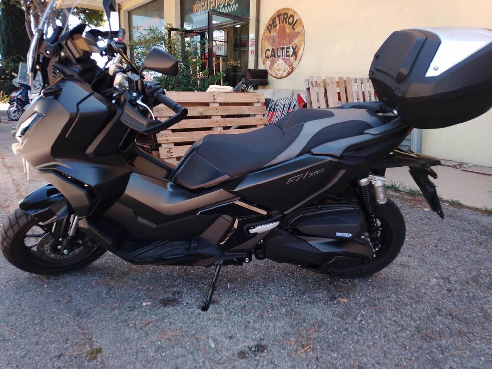 Honda ADV 350 (2022 - 24)