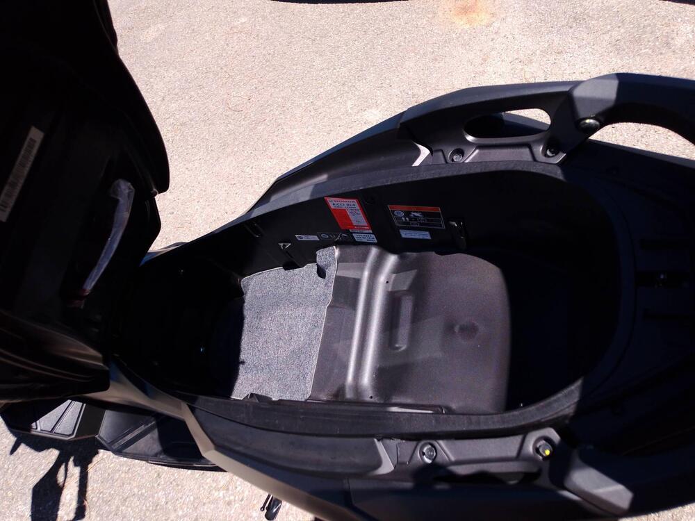 Honda ADV 350 (2022 - 24) (6)