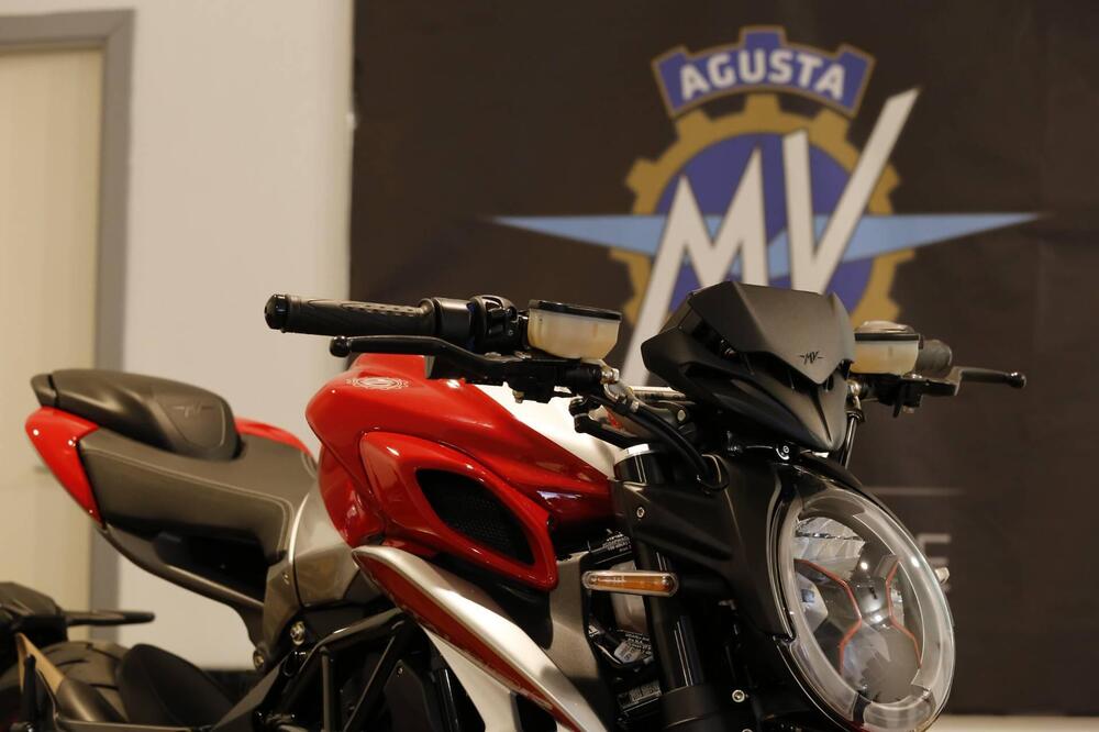 MV Agusta Brutale 800 RR Ottantesimo (2025) (5)
